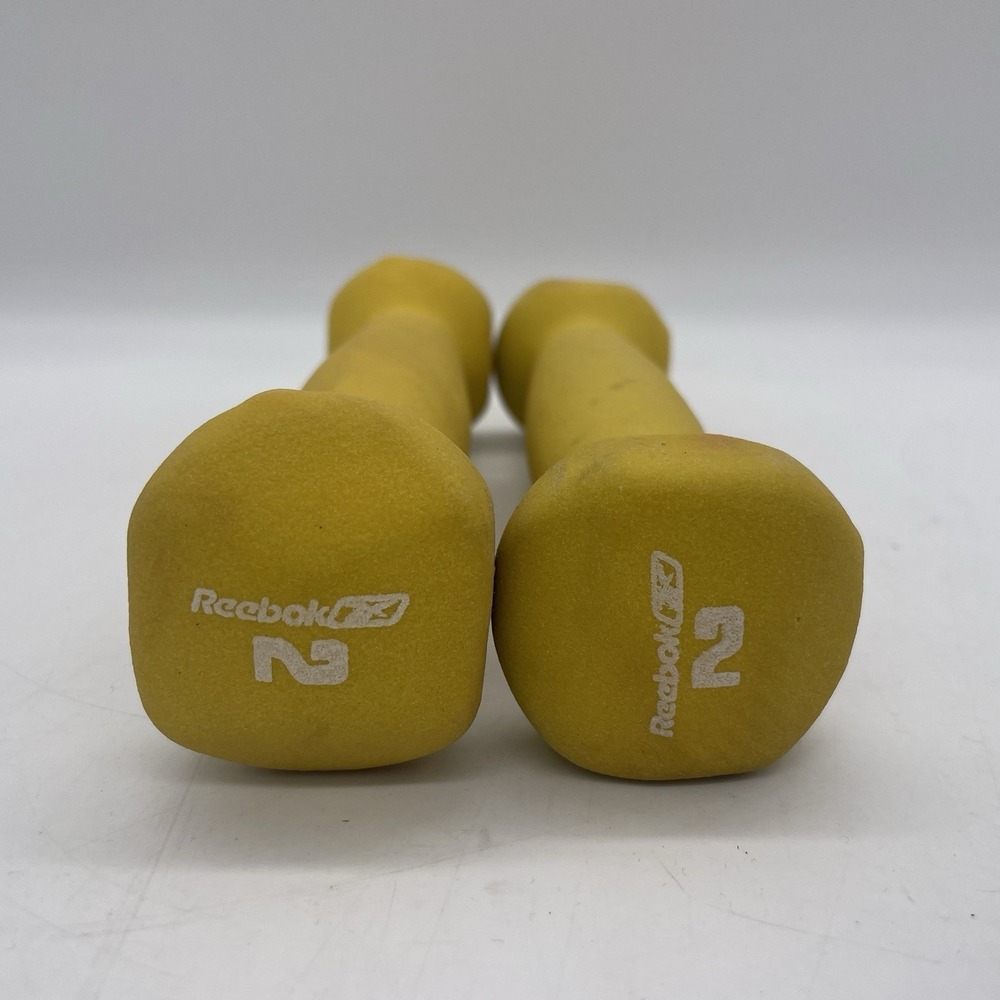 Reebok 2lb Dumbbells Yellow Neoprene Coating Set of 2 Hand Weights Two pounds